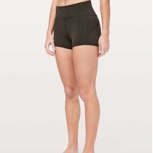 🍋 In Movement shorts 2.5 olive green